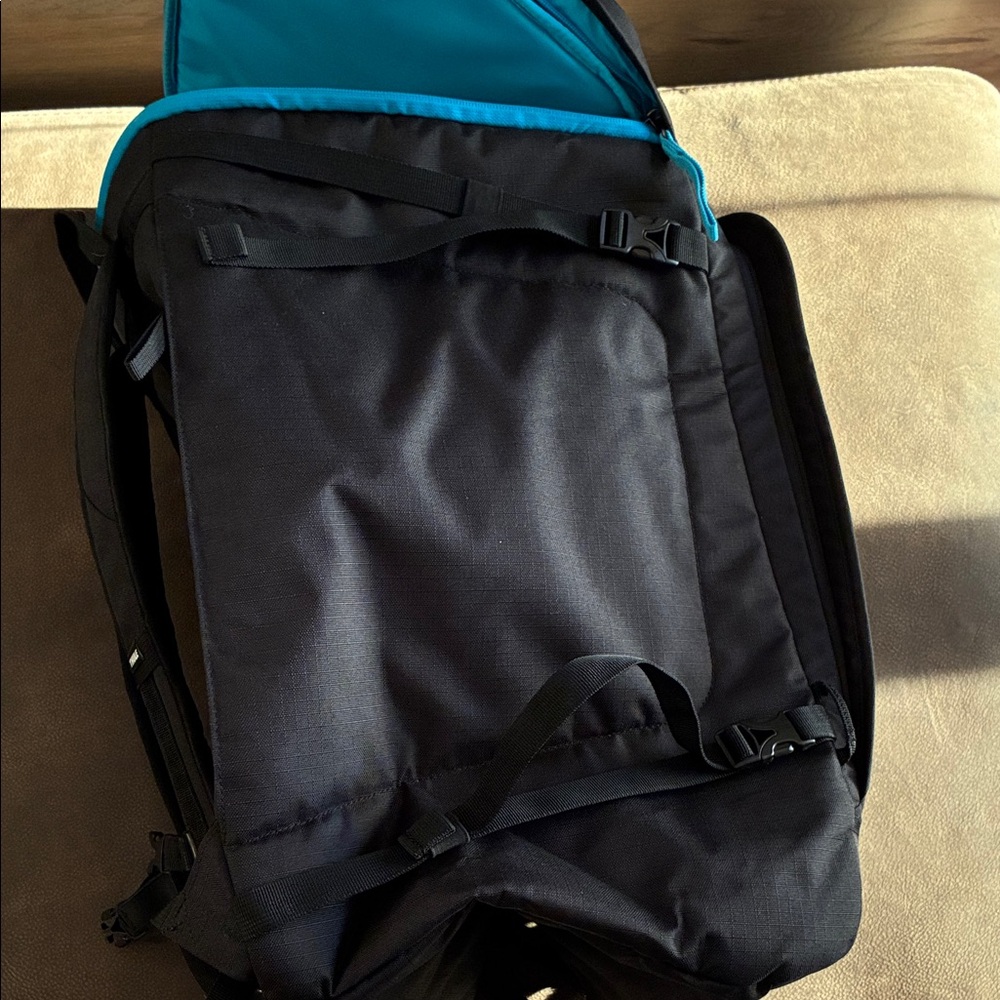 Thule RoundTrip Boot Backpack 60L - image 11